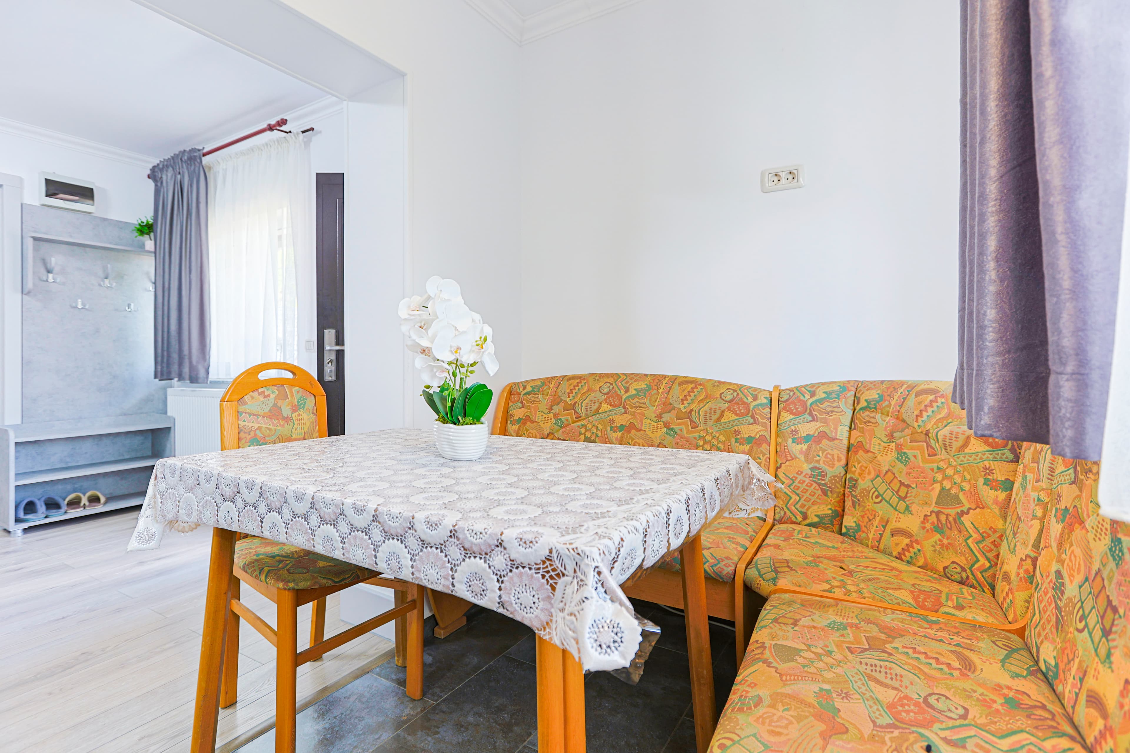 Apartament 2 Vila Vaias Aparts Târgu Neamț — interior 5