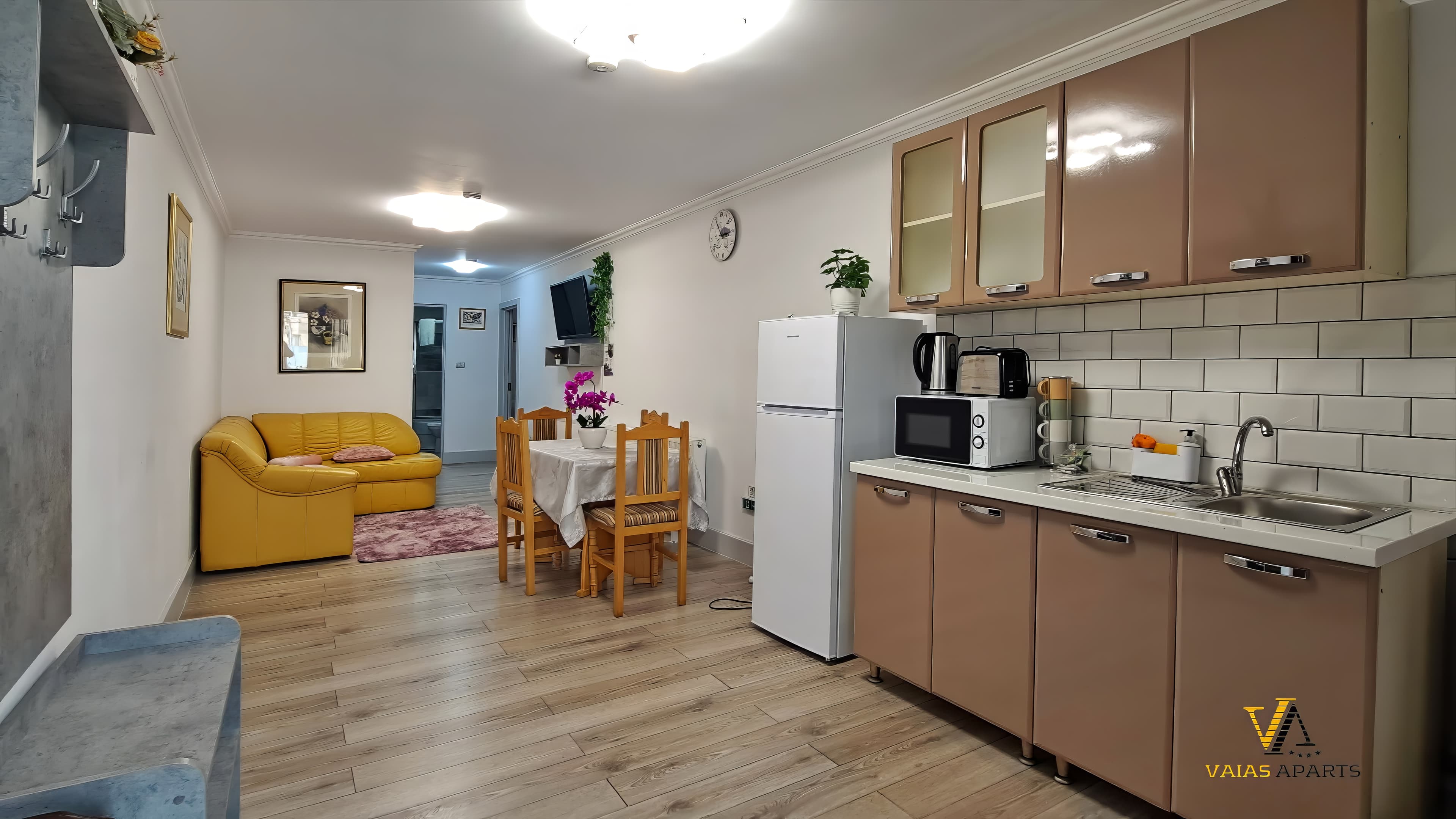 Apartament 3 — Cel mai mare apartament — 67 mp cu 2 dormitoare, doar pentru tine · Vila Vaias Aparts Târgu Neamț
