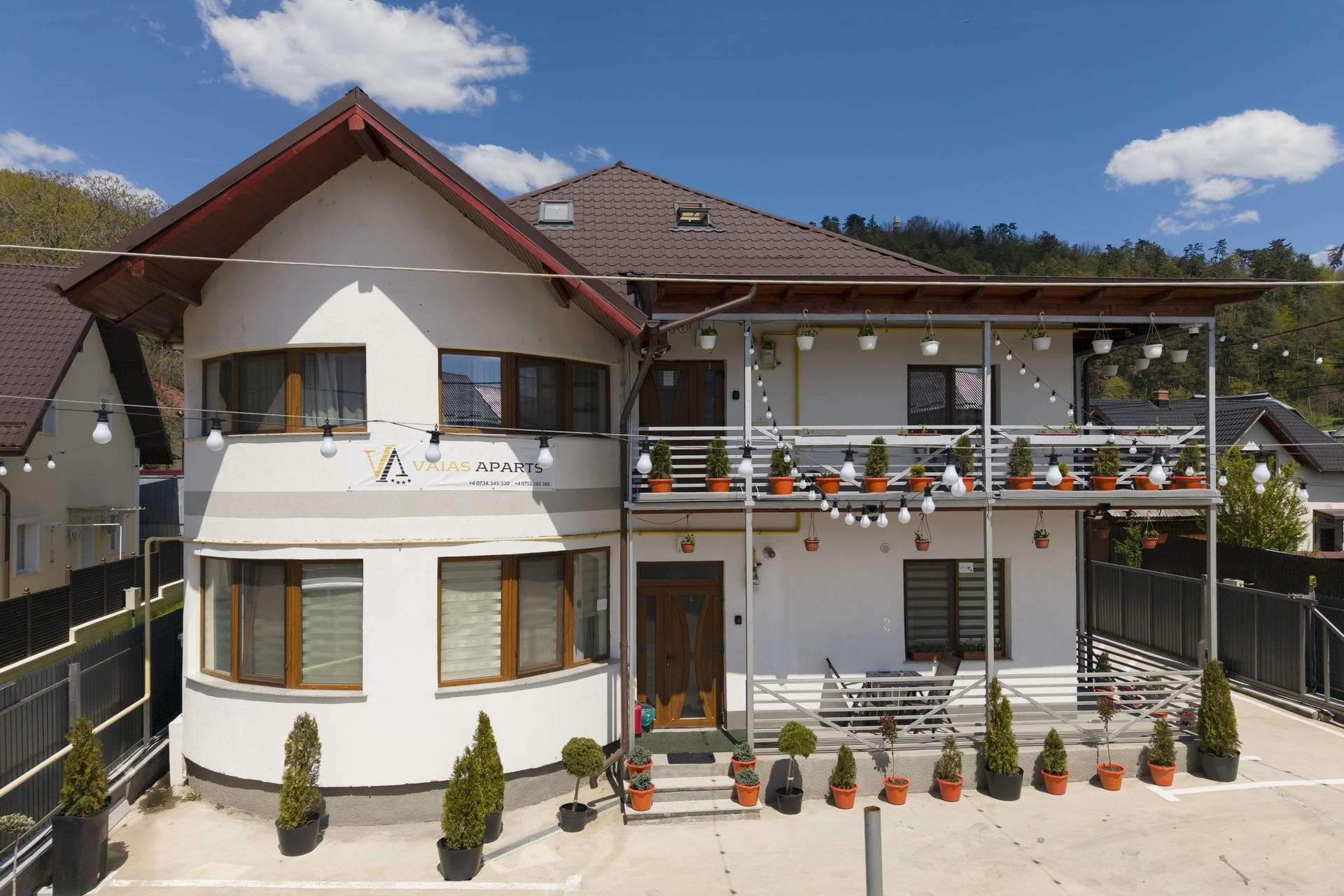 Vila Vaias Aparts — fațadă boutique, Str. Sfântul Lazăr nr. 1, Târgu Neamț — fotografie 3