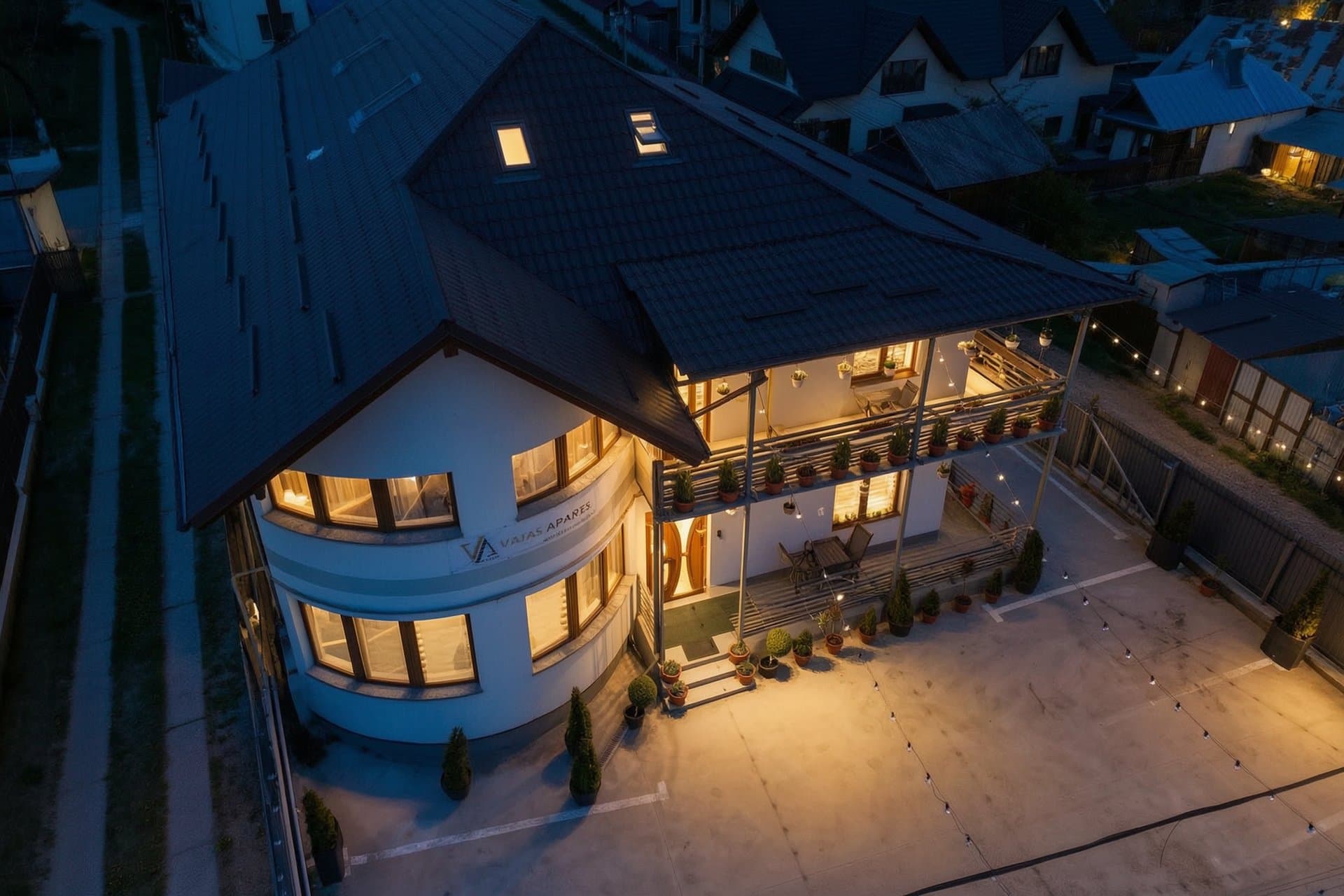 Vila Vaias Aparts — luminile nopții